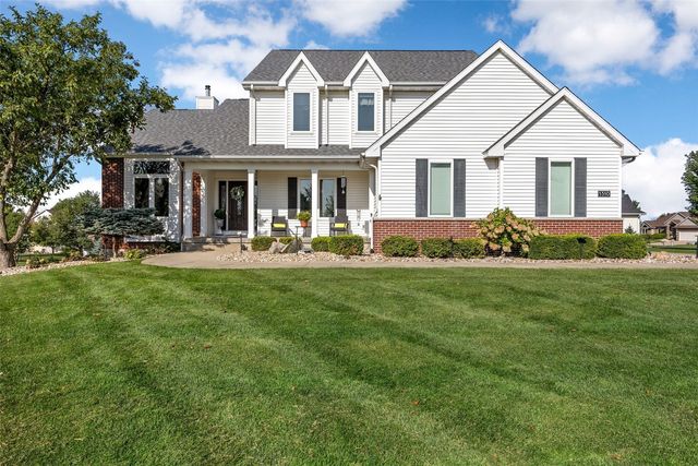 5310 Sterling Heights Drive, Marion, IA 52302