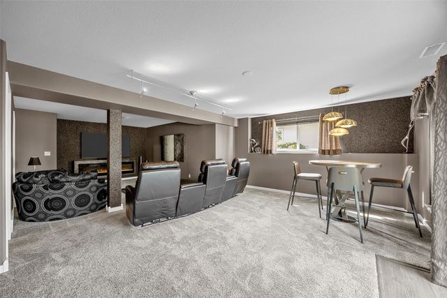 5310 Sterling Heights Drive, Marion, IA 52302