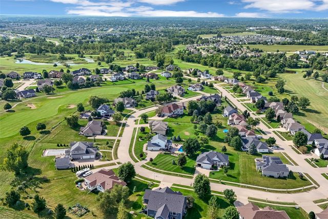 5310 Sterling Heights Drive, Marion, IA 52302