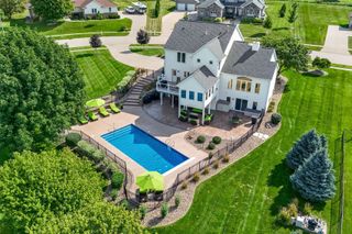 5310 Sterling Heights Drive, Marion, IA 52302
