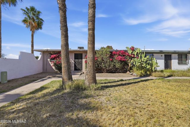 4037 S Queen Palm Drive, Tucson, AZ 85730