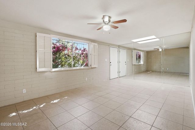 4037 S Queen Palm Drive, Tucson, AZ 85730