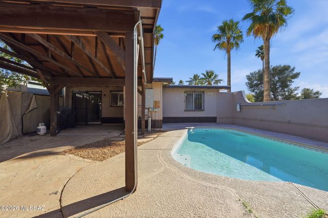 4037 S Queen Palm Drive, Tucson, AZ 85730