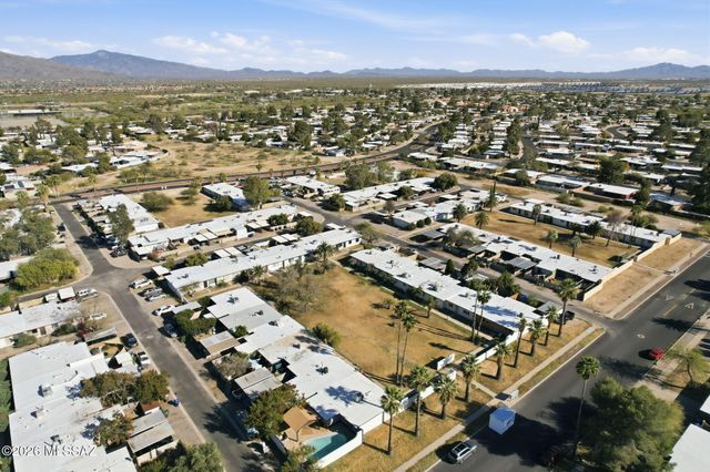 4037 S Queen Palm Drive, Tucson, AZ 85730