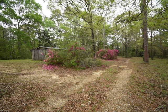 2219 E Hwy 98, Columbia, MS 39429