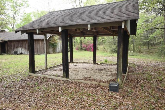 2219 E Hwy 98, Columbia, MS 39429