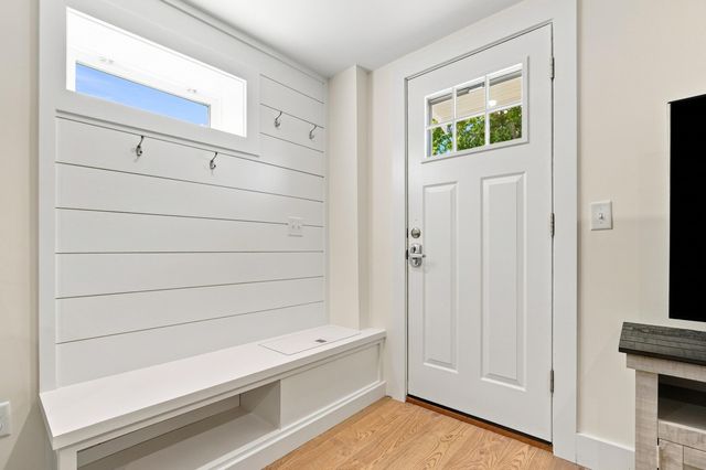 33 Dexter Avenue, Sandwich, MA 02563