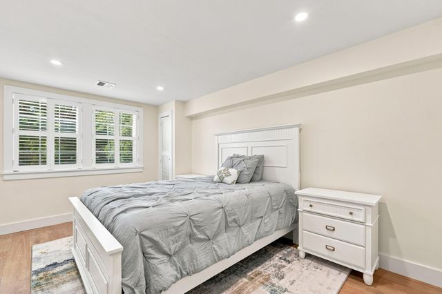 33 Dexter Avenue, Sandwich, MA 02563