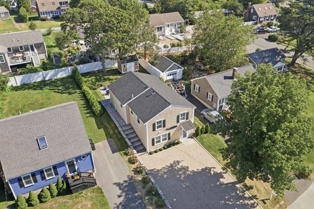 33 Dexter Avenue, Sandwich, MA 02563