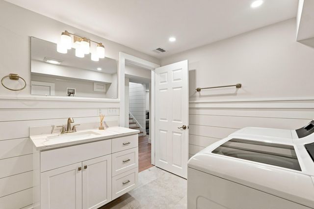 33 Dexter Avenue, Sandwich, MA 02563