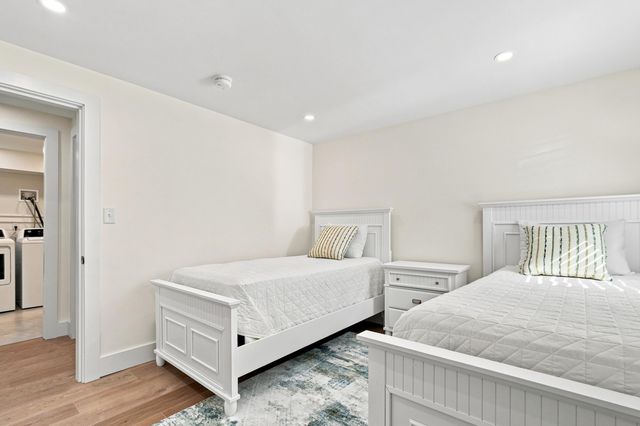 33 Dexter Avenue, Sandwich, MA 02563