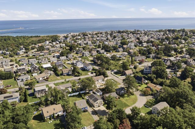 33 Dexter Avenue, Sandwich, MA 02563