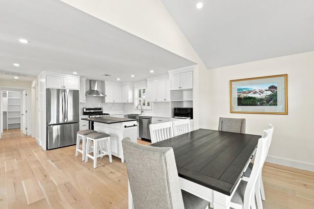 33 Dexter Avenue, Sandwich, MA 02563