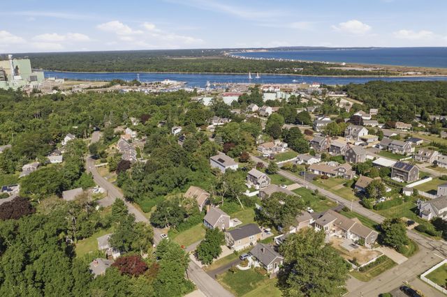 33 Dexter Avenue, Sandwich, MA 02563