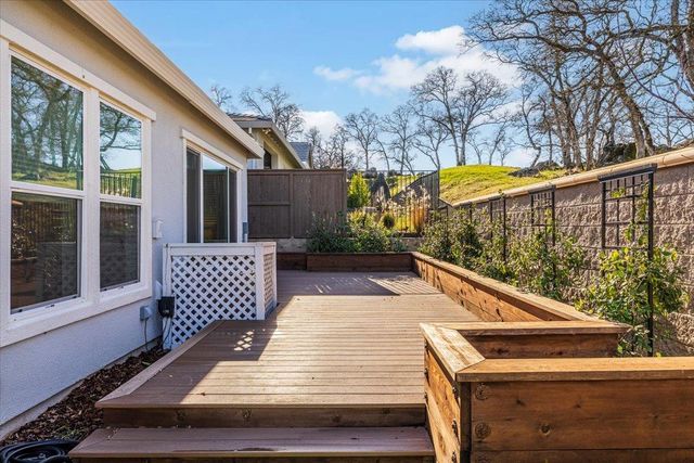 202 Zenaida Ct, El Dorado Hills, CA 95762