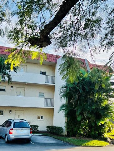 9820 S Hollybrook Lake Dr 202, Pembroke Pines, FL 33025