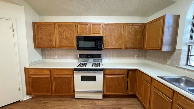 308 SIERRA Way, Cedar Hill, TX 75104