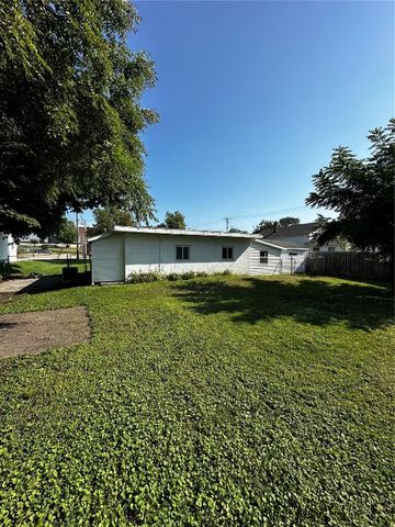 1355 3rd Avenue, Marion, IA 52302