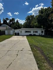 1355 3rd Avenue, Marion, IA 52302