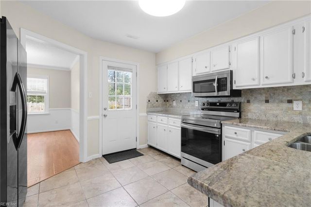 1105 Skymont CT, Virginia Beach, VA 23456