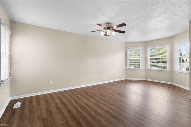 1105 Skymont CT, Virginia Beach, VA 23456