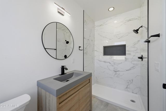 19994 W GLENROSA Avenue, Litchfield Park, AZ 85340