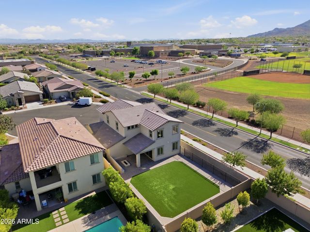 19994 W GLENROSA Avenue, Litchfield Park, AZ 85340