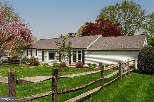 1247 THOMAS RD, Wayne, PA 19087