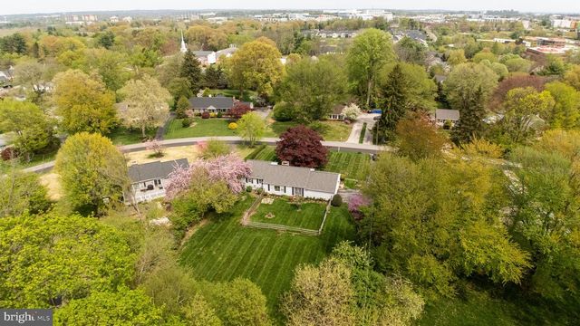 1247 THOMAS RD, Wayne, PA 19087