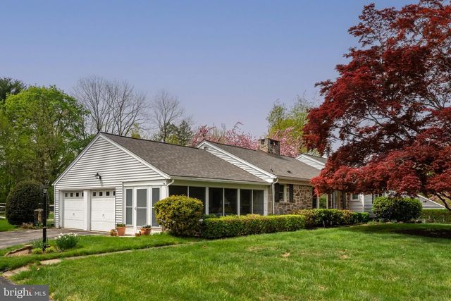 1247 THOMAS RD, Wayne, PA 19087