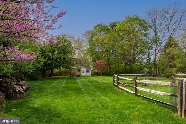 1247 THOMAS RD, Wayne, PA 19087