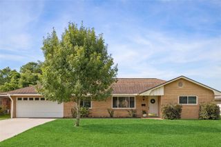 8922 Springview Lane, Houston, TX 77080