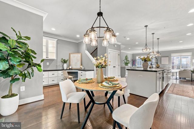 2876 LOWEN VALLEY RD, Alexandria, VA 22303