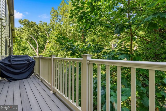 2876 LOWEN VALLEY RD, Alexandria, VA 22303
