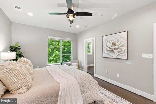 2876 LOWEN VALLEY RD, Alexandria, VA 22303