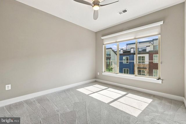 2876 LOWEN VALLEY RD, Alexandria, VA 22303