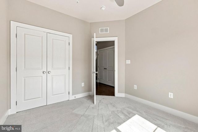 2876 LOWEN VALLEY RD, Alexandria, VA 22303