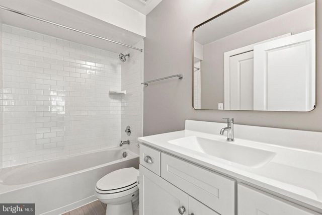 2876 LOWEN VALLEY RD, Alexandria, VA 22303