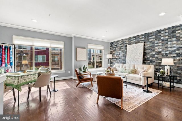 2876 LOWEN VALLEY RD, Alexandria, VA 22303