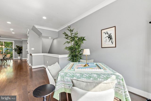 2876 LOWEN VALLEY RD, Alexandria, VA 22303