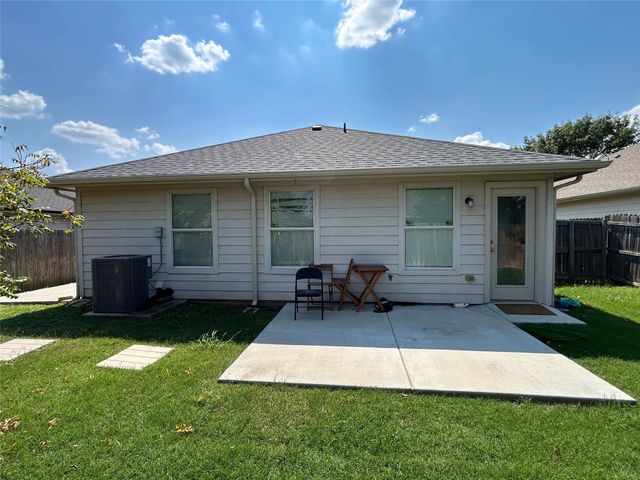 1949 Sampsell Drive, Dallas, TX 75051