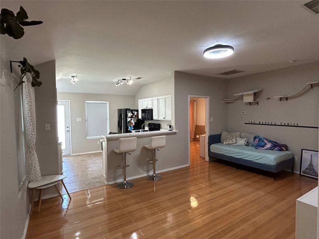 1949 Sampsell Drive, Dallas, TX 75051