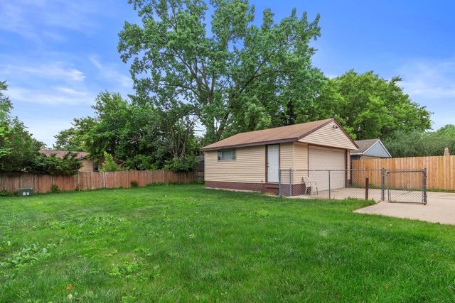 3909 W Tupelo STREET, Milwaukee, WI 53209