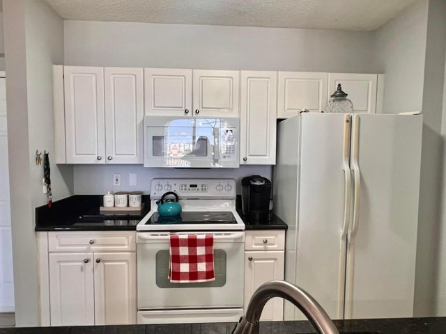 651 Okeechobee Boulevard 706, West Palm Beach, FL 33401