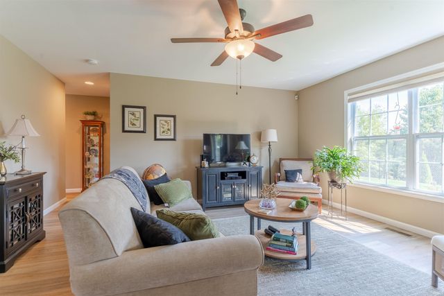 326 Wabash Circle, Chandler, IN 47610