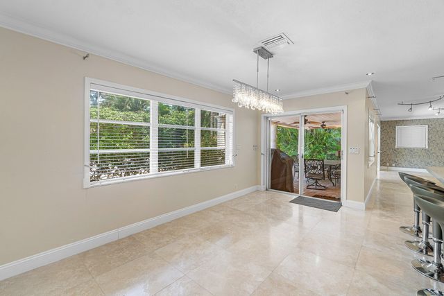 317 NE 2ND Street, Boca Raton, FL 33432