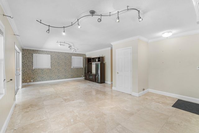 317 NE 2ND Street, Boca Raton, FL 33432
