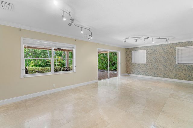 317 NE 2ND Street, Boca Raton, FL 33432