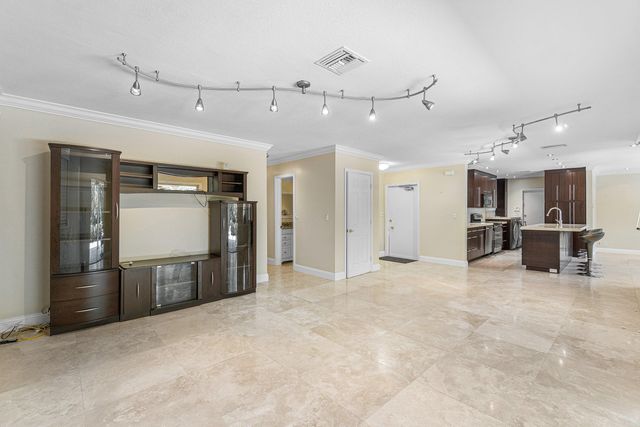 317 NE 2ND Street, Boca Raton, FL 33432