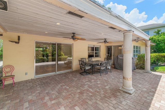 317 NE 2ND Street, Boca Raton, FL 33432